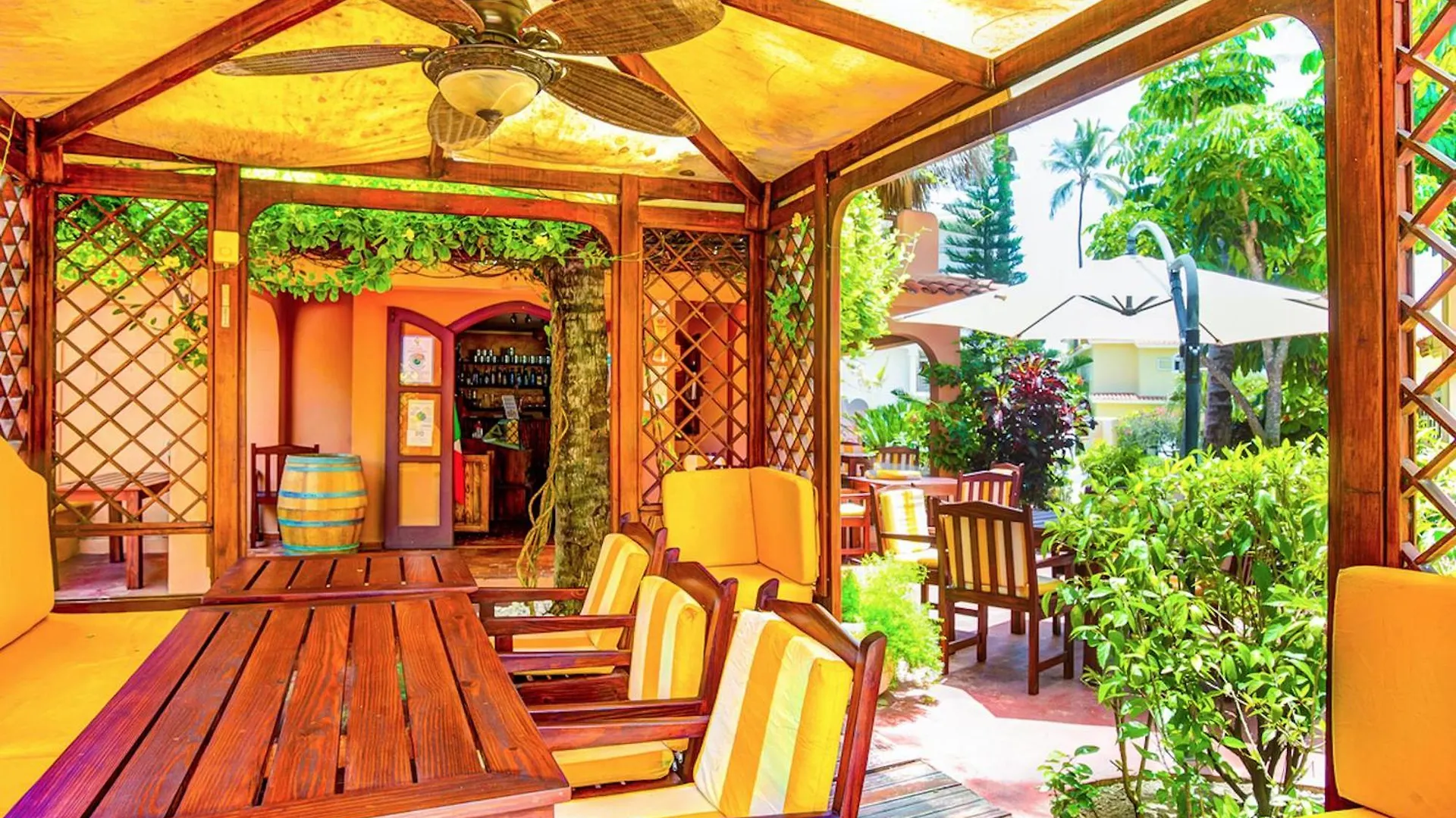 Tropicana Suites Deluxe Playa Los Corales Punta Cana